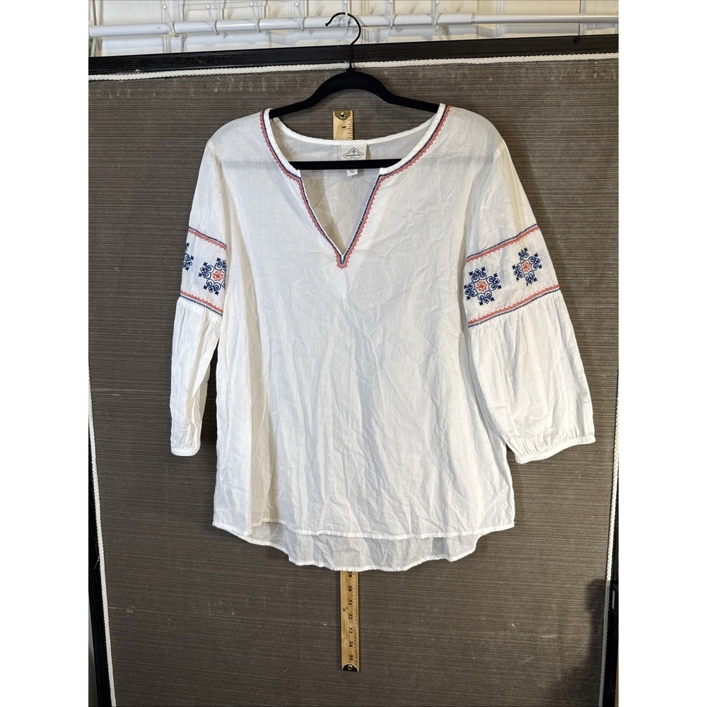 St Johns Bay Women's Shirt Medium Boho Embroidered Casual Cotton  White Red Blue